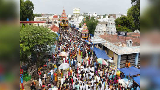 தான்தோன்றிமலை பெருமாள் கோவிலில் புரட்டாசி தேரோட்டம்... விண்ணை பிளந்த 'கோவிந்தா' கோஷம்!