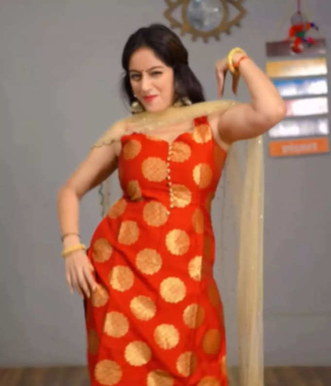 actress deepika singh