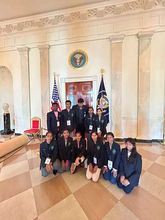 students Visits White House