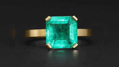Emerald: সবুজ রত্ন পান্না পরলে দারুণ উন্নতি এদের, জানুন পান্না অশুভ কোন কোন রাশির জন্য