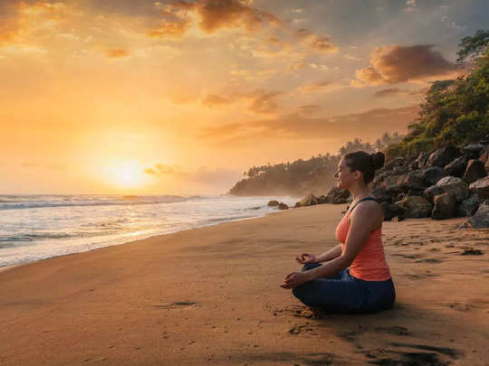 Yoga Benefit: সকালে উঠে করুন এই ৫ যোগাসন, শরীর থাকবে সতেজ! রূপ উপচে পড়বে