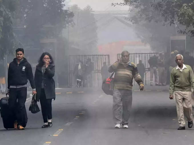 दिल्ली पहुंचने लगा पराली का धुंआ
