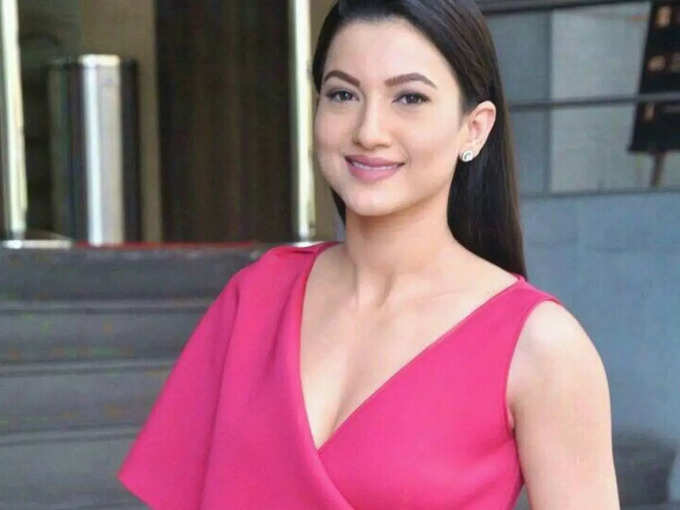 Gauahar Khan host