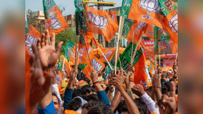 UP News: लोकसभा चुनाव से पहले BJP का चेतना महाभियान, सांसद और मंत्री घूम-घूमकर बनवाएंगे नए वोटर