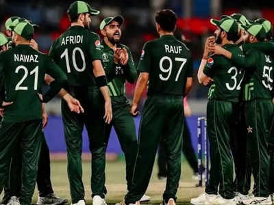 IND vs PAK:  मॅच सुरू होण्याआधी पाकिस्तान संघाने हात जोडले; कृपा करा आणि कोणी तरी आम्हाला