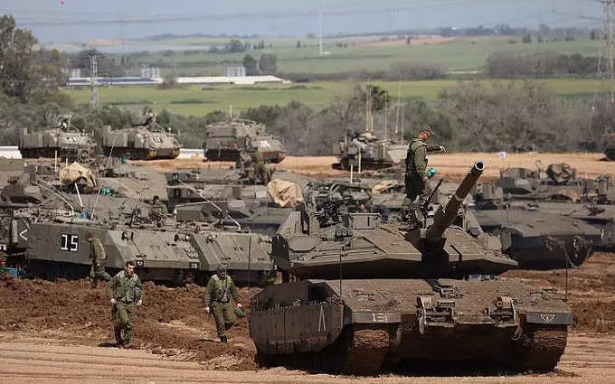 इजरायली सेना के पास एक से बढ़कर एक हथियार