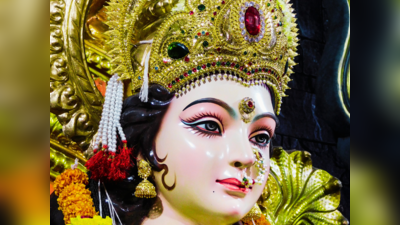 Navratri 2023 : नवरात्रीचा पहिला मान शैलपुत्री देवीला, वाचा मातेचा इतिहास अन् आख्यायिका...