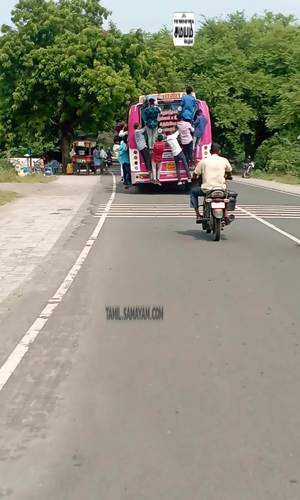 kanchipuram school and college students hanging on bus