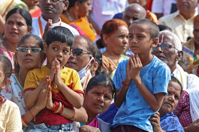 తిరుమల శ్రీవారి నవరాత్రి బ్రహ్మోత్సవాలు.. హనుమంత వాహనంపై శ్రీ మలయప్ప