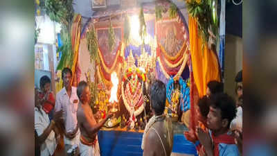 தசரா திருவிழா:  உச்சினி மாகாளியம்மன் கோவிலில் காளி பூஜை