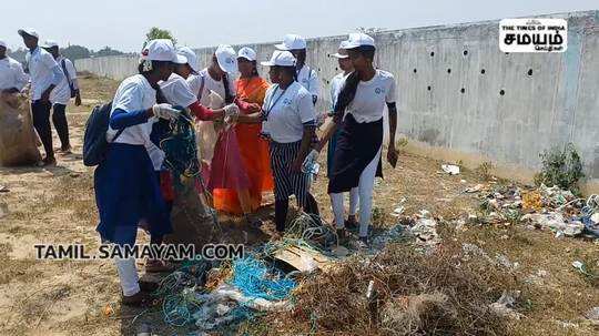 college students clear garbage in poompuhar harbour