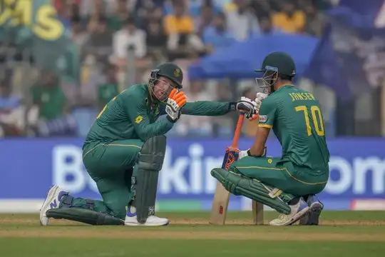 पसीने से भीगा पूरा शरीर