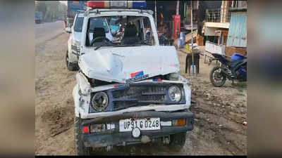 हमीरपुर: ड्यूटी पर तैनात पुलिस के दो वाहनों को ट्रक ने मारी टक्कर, दारोगा समेत कई सिपाही घायल