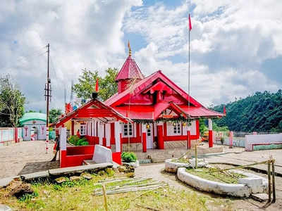 ৬০০ বছরের পুরানো মেঘালয়ের নার্তিয়া দুর্গা মন্দিরে নাকি মা দুর্গা স্থায়ীভাবে বাস করেন!