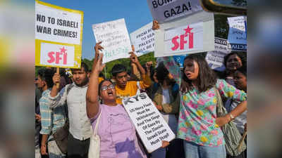 फिलिस्तीन के समर्थन में सड़क पर उतरे 200 छात्र, इजरायल दूतावास के बाहर दिल्ली पुलिस और प्रदर्शनकारियों के बीच झड़प