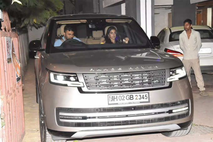 Pooja Hegde Range Rover worth 4 crore