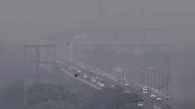 Pollution Update: फरीदाबाद में फिर जिंदा हुआ प्रदूषण का रावण, AQI 300 के पार, अभी और बिगड़ सकते हैं हालात