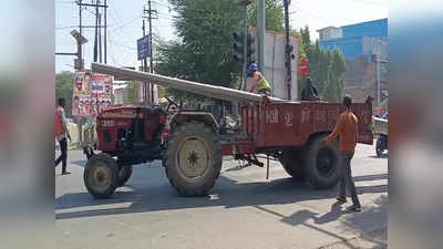 कानपुर न्यूज: बिना ड्राइवर सड़क पर दौड़ा ट्रैक्टर, जिस पर लदे थे बिजली के खंभे, बड़ा हादसा टला