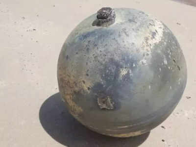 हा बॉल दुसऱ्या जगातून आला आहे? समुद्रकिनारी सापडला रहस्यमयी चेंडू