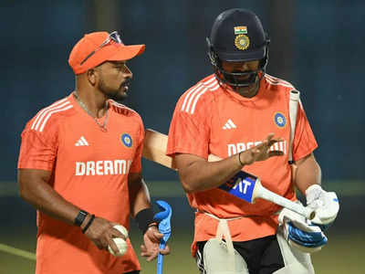 टीम इंडियाला धक्का, सराव करताना रोहित शर्माला दुखापत; इंग्लंडविरुद्धचा सामना खेळण्यावर प्रश्नचिन्ह