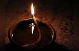 Diwali 2023: টুনির দাপটে টান দেশীয় শিল্পীদের ব্যবসায়, কম দামী চিনা লাইটের পাশে দুয়ো রানি প্রদীপ