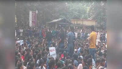 ఐఐటీ-బీహెచ్‌యూలో కలకలం: విద్యార్ధినిని వివస్త్రను చేసి.. వీడియో