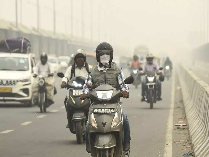 दमघोटू वायु प्रदूषण, WHO लिमिट से 100 गुना अधिक