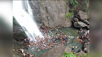 Palaruvi Waterfalls: പാലരുവി ജലപാതം സഞ്ചാരികളെ മാടി വിളിക്കുന്നു; കൊല്ലത്തെ കുറ്റാലത്തേക്ക് സഞ്ചാരികളുടെ ഒഴുക്ക്