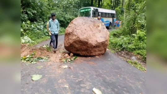 திண்டுக்கல்லில் கனமழையால் சாலைகளில் உருண்டு விழுந்த பாறைகள்; கடும் போக்குவரத்து நெரிசல்!