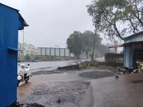 Satara Rain :साताऱ्यात पावसाची हजेरी, रब्बी पिकांना फायदेशीर ठरणार, शेतकऱ्यांना दिलासा