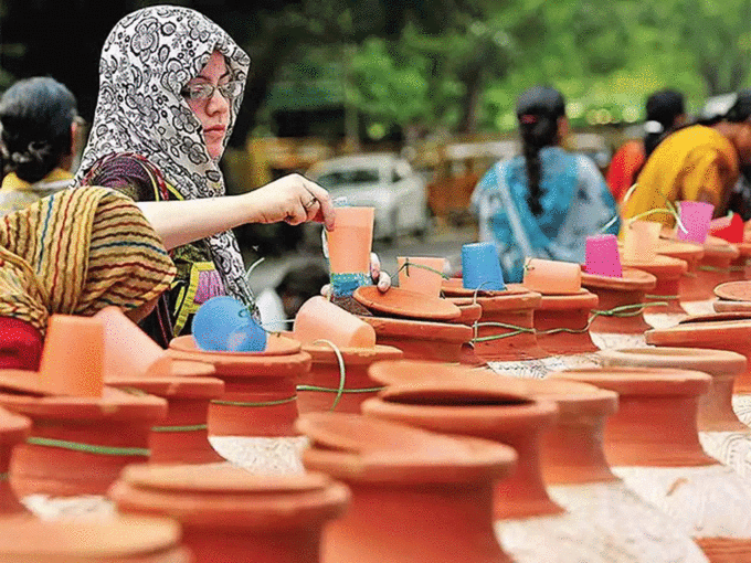 लाल किताब के इस उपाय से लक्ष्मी माता रहेंगी घर