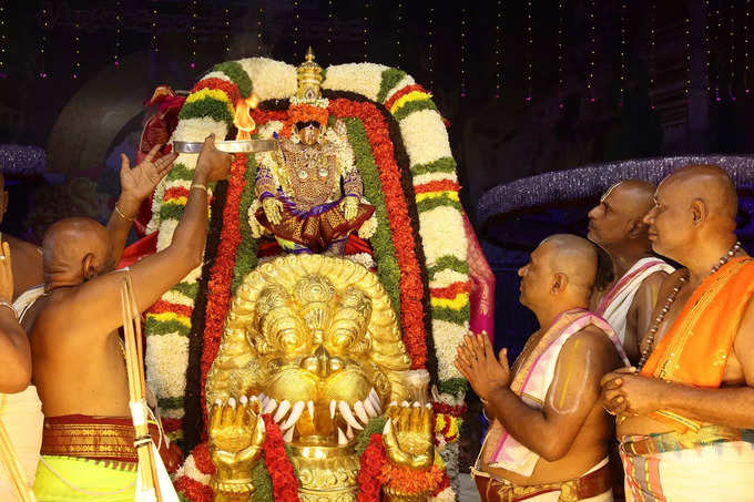 తిరుచానూరు బ్రహ్మోత్సవాలు.. సింహ వాహనంపై యోగలక్ష్మీ అలంకారం