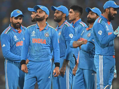 टीम इंडिया फायर है! १-२ नाही तर ५ जणांनी मिळून रचला इतिहास; वर्ल्डकपमध्ये आजपर्यंत कोणत्याच संघाला हे जमलं नाही