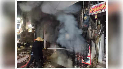 Pune Firecrackers Fire: पुणेकरांनी बेफाम फटाके फोडले, २३ ठिकाणी आगी लागल्या, प्रचंड नुकसान