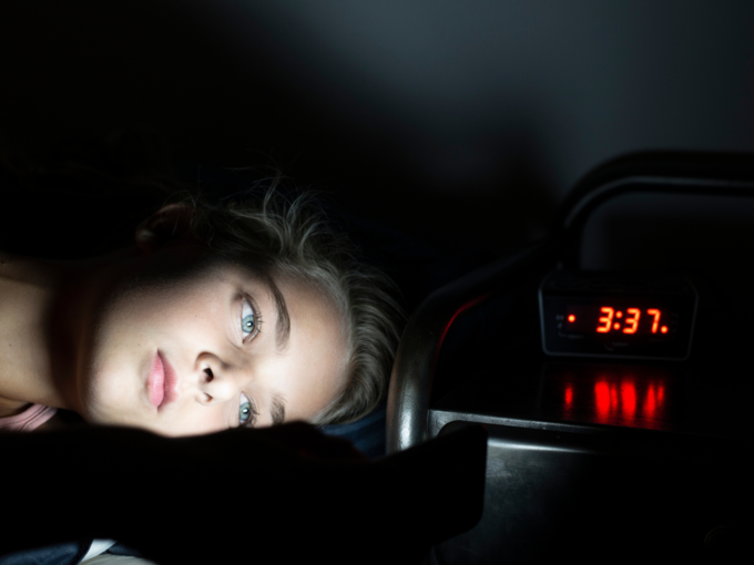 sleep insomnia no sleep using mobile at night