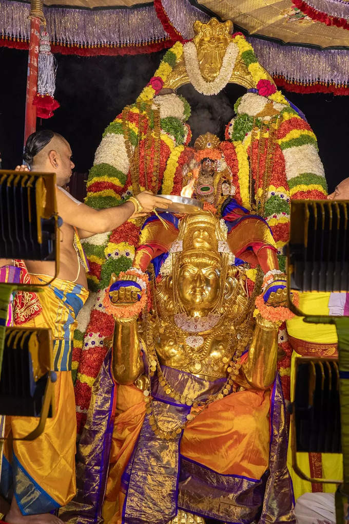 తిరుచానూరులో బ్రహ్మోత్సవాలు.. గరుడ వాహనంపై శ్రీ పద్మావతి అమ్మవారు