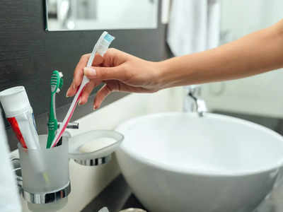 Toothbrush : టూత్‌బ్రష్‌లని బాత్‌రూమ్‌లో పెడుతున్నారా.. జాగ్రత్త..
