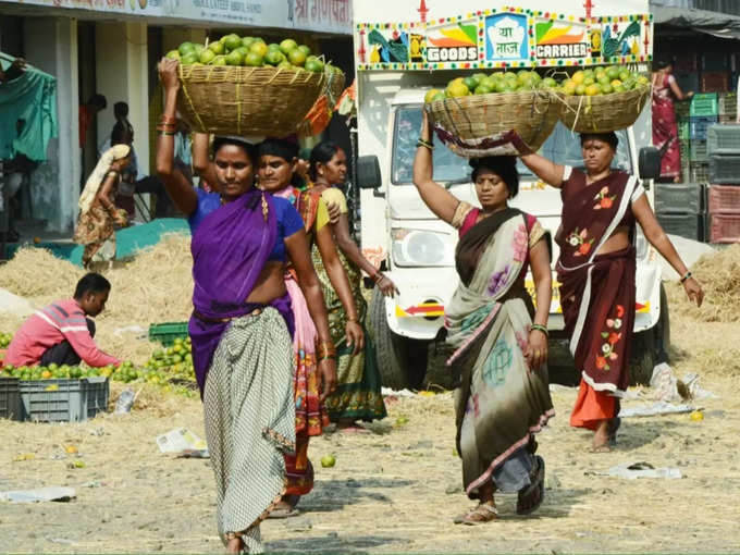 ​नागपुर के कलमना थोक बाजार में पहुंची संतरे की खेप