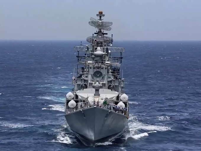 भारतीय नौसेना के कौन-कौन से जहाज शामिल