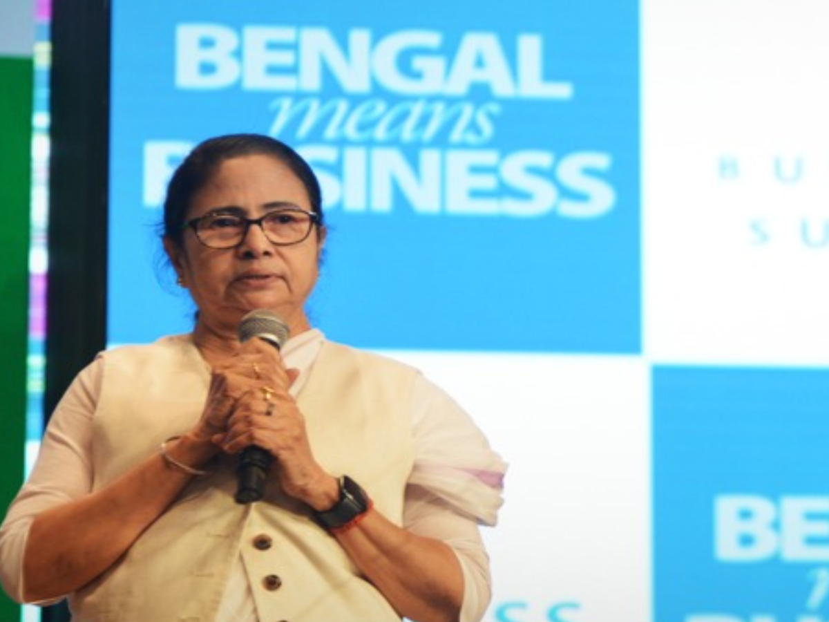 Mamata Banerjee: ক্যাশলেস অর্থনীতি কর্মসংস্থান তৈরি করতে পারে না! BGBS-এর মঞ্চ থেকে তোপ মমতার