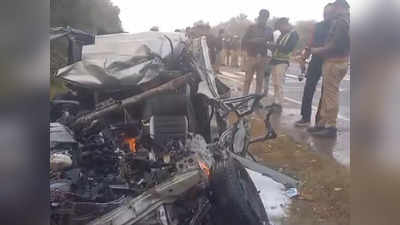 Sitapur Accident: सीतापुर में भीषण सड़क हादसा, एक ही परिवार के चार लोगों की मौत