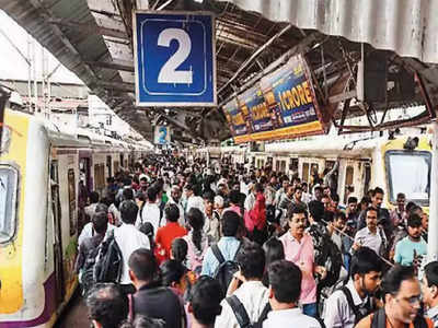Mumbai Local: मध्य रेल्वेवरील दादर स्थानकात फलाट क्रमांकात बदल, असे असतील बदल