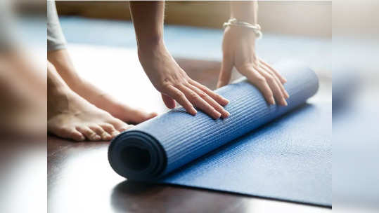 Yoga Mat : యోగా మ్యాట్ కొనాలనుకుంటున్నారా.. వీటిని మరువొద్దు.. 