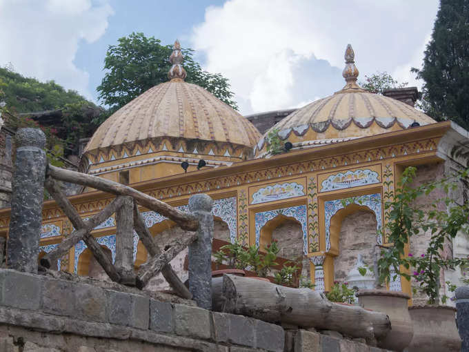 कैसी है मंदिर की नक्काशी