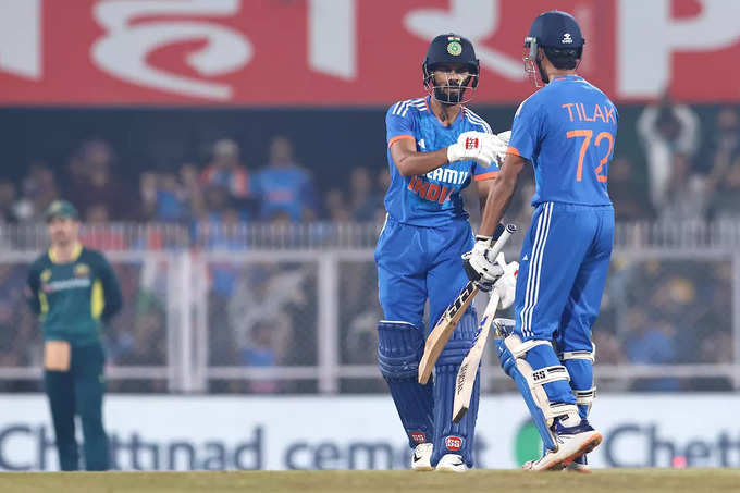 भारत ने लगातार तीन मैचों में पार किया 200 का आंकड़ा