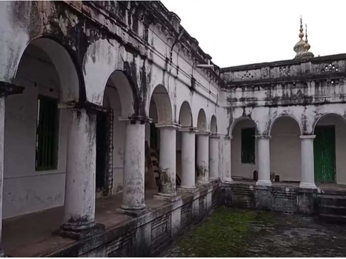 পুরনো ইতিহাস ঘাঁটলে মেলে অনেক গল্প