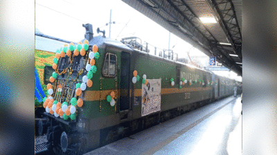 जम्मू कश्मीर की कॉलेज ऑन वील ट्रेन का डरावना सफर, भारत गौरव में 4.75 करोड़ खर्च करके मिली घटिया सर्विस