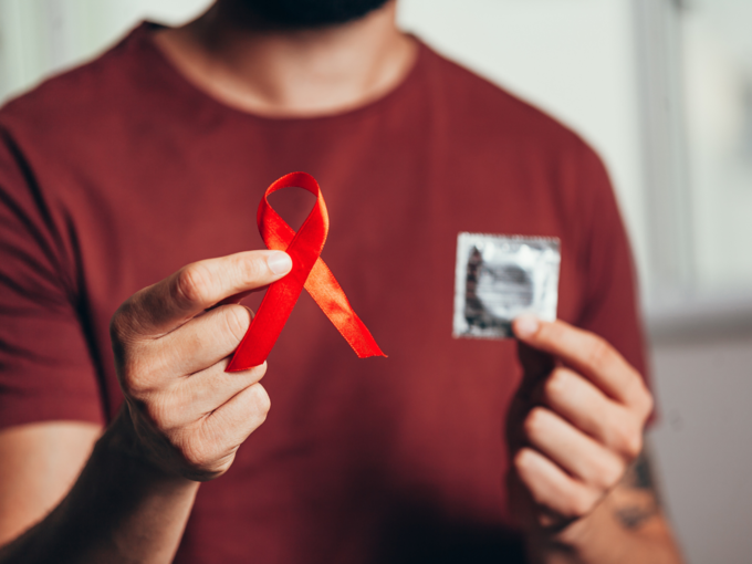 मिथक 4: केवल कुछ तरह के लोगों को ही एचआईवी हो सकता है।