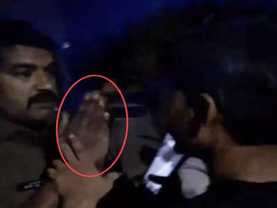 आजमगढ़ में पुलिस ने जीप में रखवाई च्यवनप्राश की दो पेटियां, SP से शिकायत पर लौटाई, सिपाही ने मांगा माफी