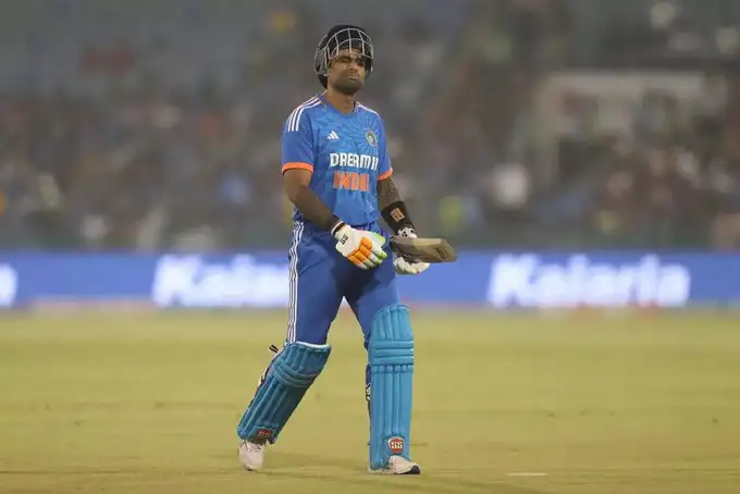 ​अय्यर और सूर्या फेल​